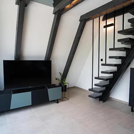 Nikis House Beograd *