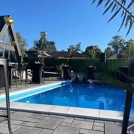 Nikis House Beograd *